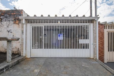 Casa para alugar com 80m², 1 quarto e 1 vaga Casa para alugar com 80m², 1 quarto e 1 vagaFachada