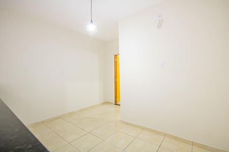 Casa para alugar com 80m², 1 quarto e 1 vaga Casa para alugar com 80m², 1 quarto e 1 vagaSala