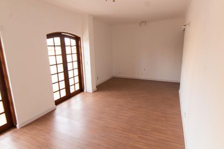 Apartamento para alugar com 200m², 3 quartos e 2 vagas Apartamento para alugar com 200m², 3 quartos e 2 vagasSala