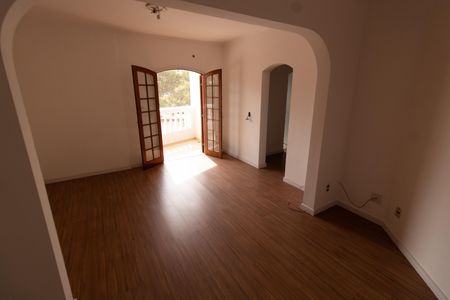 Apartamento para alugar com 200m², 3 quartos e 2 vagas Apartamento para alugar com 200m², 3 quartos e 2 vagasSuíte