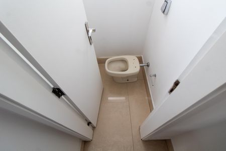 Apartamento para alugar com 200m², 3 quartos e 2 vagas Apartamento para alugar com 200m², 3 quartos e 2 vagasLavabo