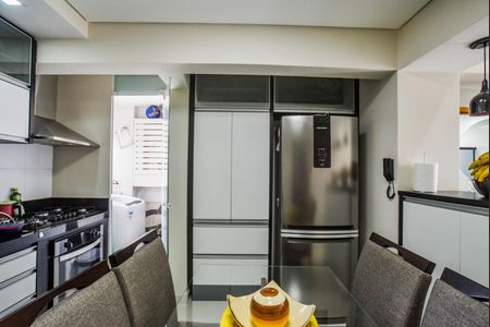 Apartamento à venda com 70m², 2 quartos e 2 vagas Apartamento à venda com 70m², 2 quartos e 2 vagasCozinha e Área de Serviço