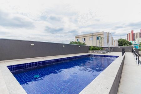 Apartamento à venda com 70m², 2 quartos e 2 vagas Apartamento à venda com 70m², 2 quartos e 2 vagasÁrea comum - Piscina