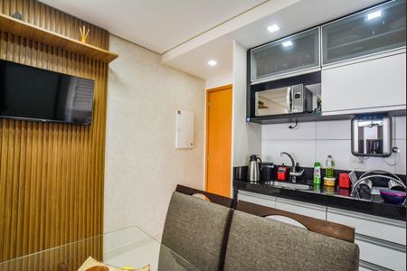 Apartamento à venda com 70m², 2 quartos e 2 vagas Apartamento à venda com 70m², 2 quartos e 2 vagasCozinha e Área de Serviço
