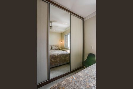 Apartamento à venda com 70m², 2 quartos e 2 vagas Apartamento à venda com 70m², 2 quartos e 2 vagasSuíte