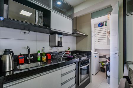 Apartamento à venda com 70m², 2 quartos e 2 vagas Apartamento à venda com 70m², 2 quartos e 2 vagasCozinha e Área de Serviço