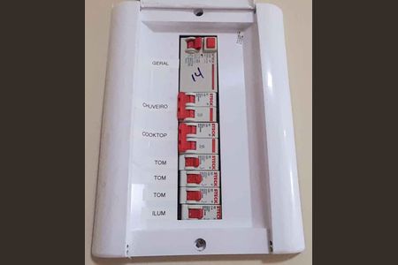 Studio para alugar com 20m², 1 quarto e sem vagaQuadro de Luz
