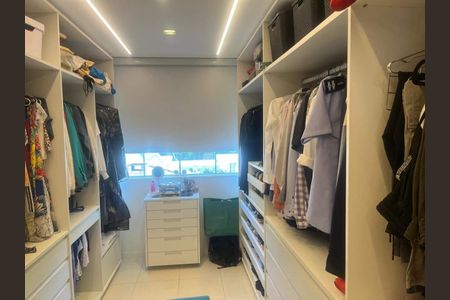 Casa à venda com 378m², 5 quartos e 4 vagas