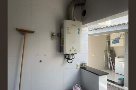 Casa à venda com 378m², 5 quartos e 4 vagas