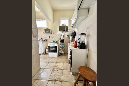 Casa à venda com 370m², 8 quartos e 10 vagasCozinha