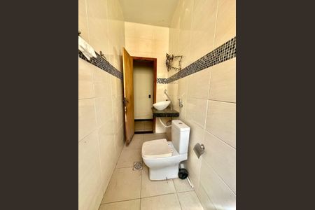 Casa à venda com 370m², 8 quartos e 10 vagasBanheiro 3