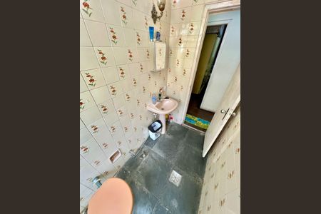 Casa à venda com 370m², 8 quartos e 10 vagasBanheiro 1