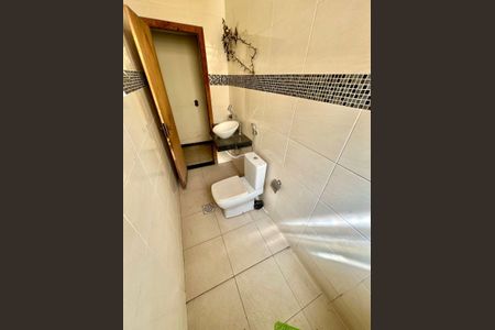 Casa à venda com 370m², 8 quartos e 10 vagasBanheiro 3