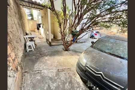 Casa à venda com 370m², 8 quartos e 10 vagasÁrea externa - Fundos