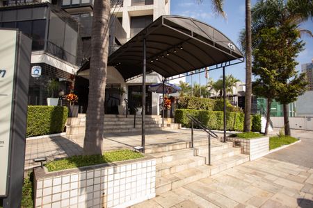 Apartamento para alugar com 55m², 1 quarto e 1 vaga Apartamento para alugar com 55m², 1 quarto e 1 vagaFachada