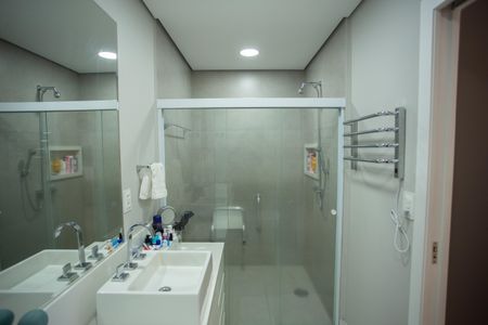 Apartamento para alugar com 55m², 1 quarto e 1 vaga Apartamento para alugar com 55m², 1 quarto e 1 vagaBanheiro da Suíte