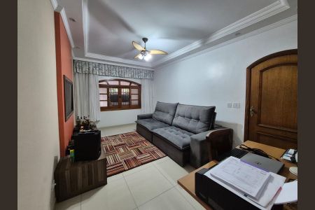 Casa à venda com 3 quartos, 186m² em Jardim Sarah, São Paulo