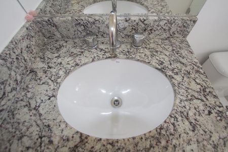 Apartamento à venda com 100m², 3 quartos e 2 vagasBanheiro 