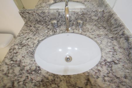 Apartamento à venda com 100m², 3 quartos e 2 vagasBanheiro 