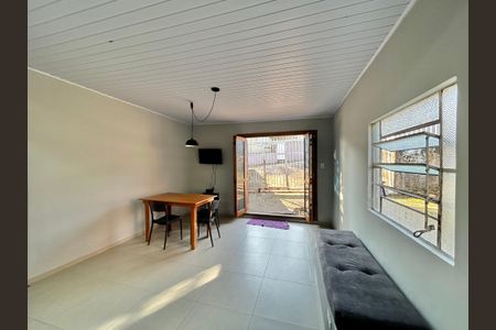 Casa à venda com 83m², 3 quartos e 1 vagaSala