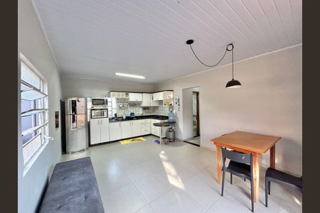 Casa à venda com 83m², 3 quartos e 1 vagaSala