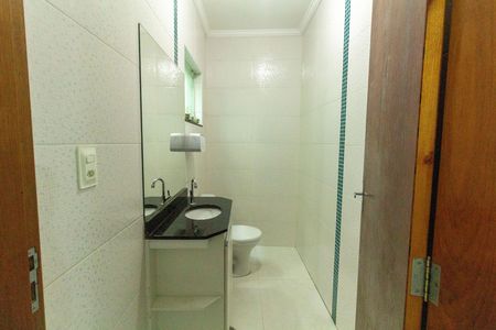 Casa para alugar com 225m², 3 quartos e 3 vagas Casa para alugar com 225m², 3 quartos e 3 vagasLavabo 1