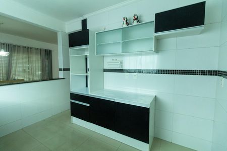 Casa para alugar com 225m², 3 quartos e 3 vagas Casa para alugar com 225m², 3 quartos e 3 vagasCozinha