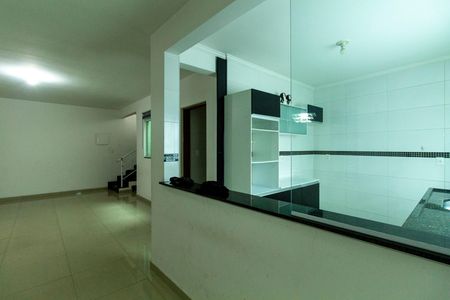 Casa para alugar com 225m², 3 quartos e 3 vagas Casa para alugar com 225m², 3 quartos e 3 vagasSala