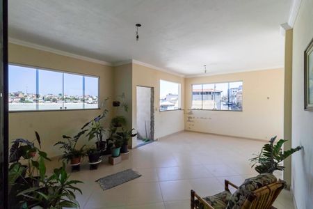 Casa à venda com 95m², 3 quartos e 1 vaga Casa à venda com 95m², 3 quartos e 1 vagaVaranda da sala