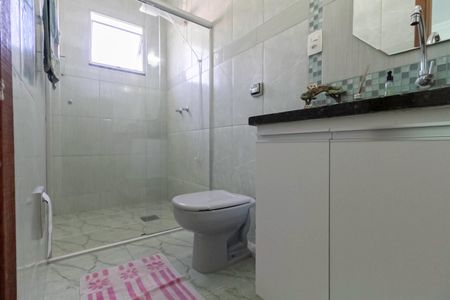 Casa à venda com 95m², 3 quartos e 1 vaga Casa à venda com 95m², 3 quartos e 1 vagaBanheiro da suíte 1