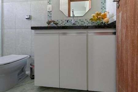 Casa à venda com 95m², 3 quartos e 1 vaga Casa à venda com 95m², 3 quartos e 1 vagaBanheiro da suíte 1