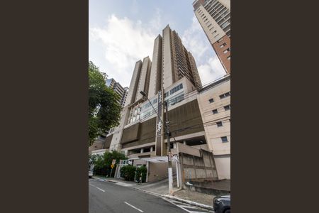 Apartamento para alugar com 75m², 2 quartos e 2 vagasFachada