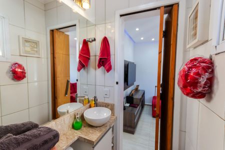 Apartamento à venda com 76m², 2 quartos e 1 vaga Apartamento à venda com 76m², 2 quartos e 1 vagaBanheiro