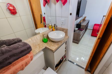 Apartamento à venda com 76m², 2 quartos e 1 vaga Apartamento à venda com 76m², 2 quartos e 1 vagaBanheiro