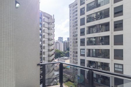 Apartamento à venda com 58m², 1 quarto e 1 vaga Apartamento à venda com 58m², 1 quarto e 1 vagaVaranda