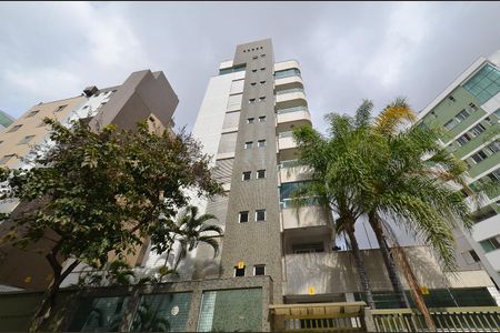 Apartamento para alugar com 135m², 4 quartos e 3 vagasFachada