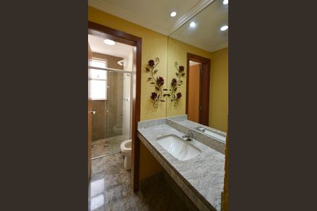 Apartamento para alugar com 135m², 4 quartos e 3 vagasBanheiro Social