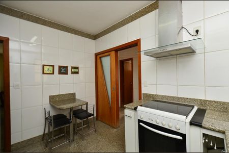 Apartamento para alugar com 135m², 4 quartos e 3 vagasCozinha