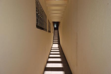 Casa à venda com 221m², 3 quartos e 2 vagasCorredor externo