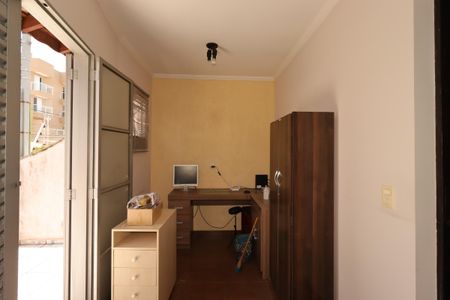 Casa à venda com 221m², 3 quartos e 2 vagasCloset da Suíte