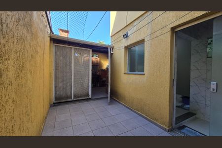 Casa à venda com 221m², 3 quartos e 2 vagasÁrea comum