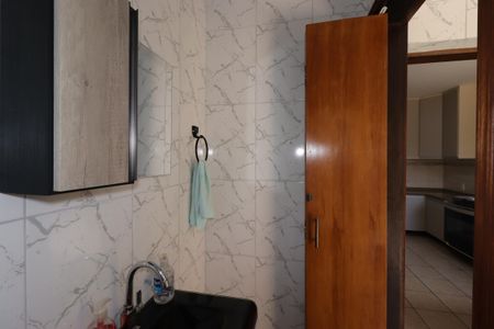 Casa à venda com 221m², 3 quartos e 2 vagasLavabo