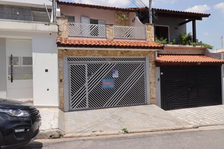 Casa à venda com 221m², 3 quartos e 2 vagasFachada