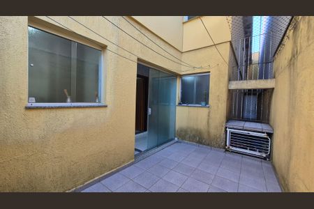 Casa à venda com 221m², 3 quartos e 2 vagasÁrea comum