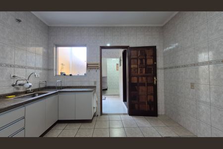 Casa à venda com 221m², 3 quartos e 2 vagasCozinha
