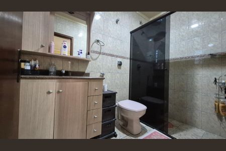 Casa à venda com 221m², 3 quartos e 2 vagasBanheiro/Suite