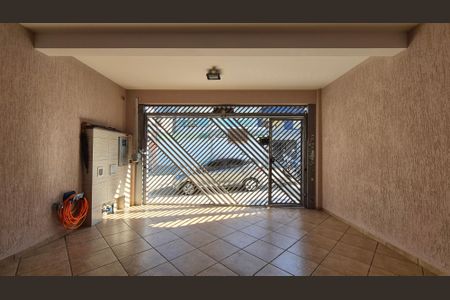 Casa à venda com 221m², 3 quartos e 2 vagasSala