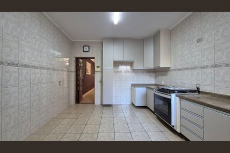 Casa à venda com 221m², 3 quartos e 2 vagasCozinha