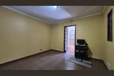 Casa à venda com 221m², 3 quartos e 2 vagasSuite