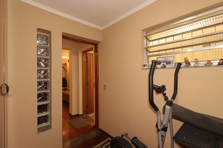 Casa à venda com 221m², 3 quartos e 2 vagasEscritório